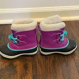 Sorel Adorable Toddler/Kid Purple and Black Snow Boots, Like New